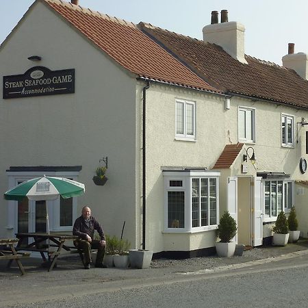 Kings Arms Hotel เทิร์สก์ ภายนอก รูปภาพ